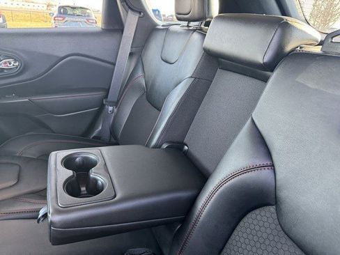 Used 2022 Jeep Cherokee Trailhawk w/ Comfort/Convenience Group image 27