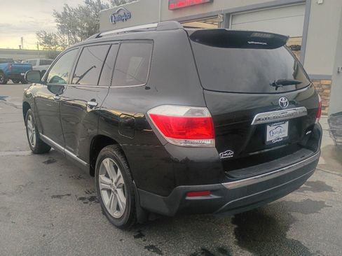 Used 2013 Toyota Highlander Limited AWD/4WD image 8
