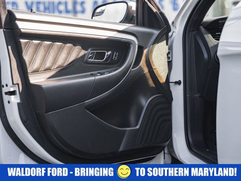 Used 2013 Ford Taurus SEL image 36