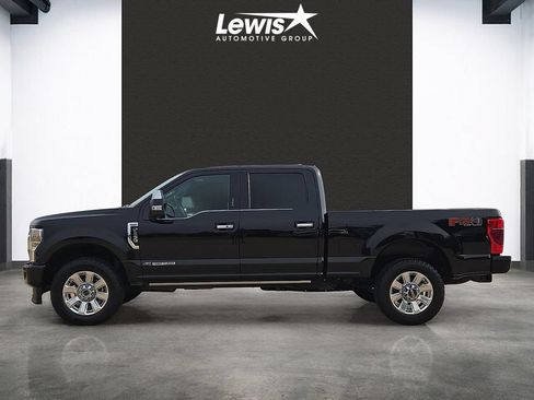 Used 2021 Ford F250 Platinum w/ FX4 Off-Road Package AWD/4WD image 2