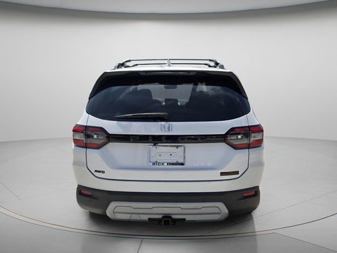Certified 2024 Honda Pilot TrailSport image 6