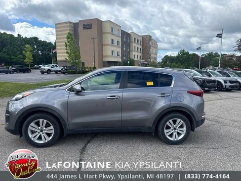 Used 2018 Kia Sportage LX FWD image 2