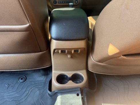 Used 2015 Jeep Wrangler Unlimited Sahara w/ Max Tow Package AWD/4WD image 29