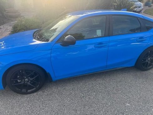Used 2024 Honda Civic Sport image 2