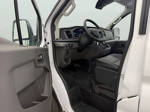 Used 2024 Ford Transit 250 Low Roof RWD image 9