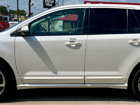 Used 2014 Ford Edge Sport w/ Driver Entry Package AWD/4WD image 4