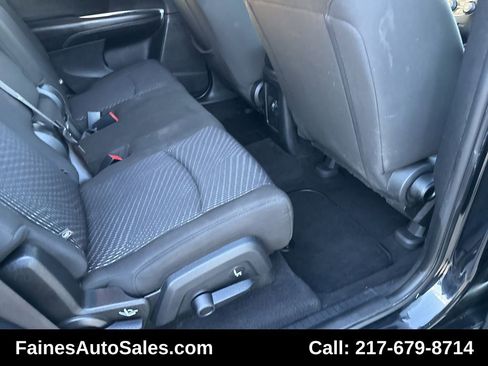 Used 2019 Dodge Journey SE image 64