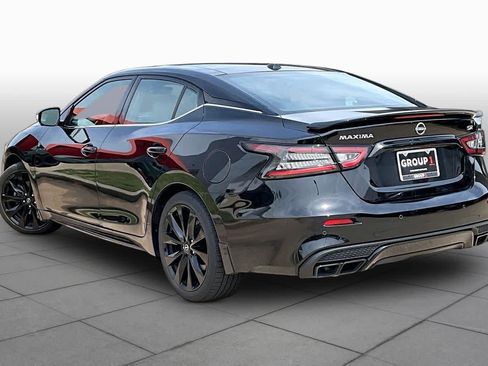 Used 2023 Nissan Maxima SR w/ Sport Mat Group FWD image 11