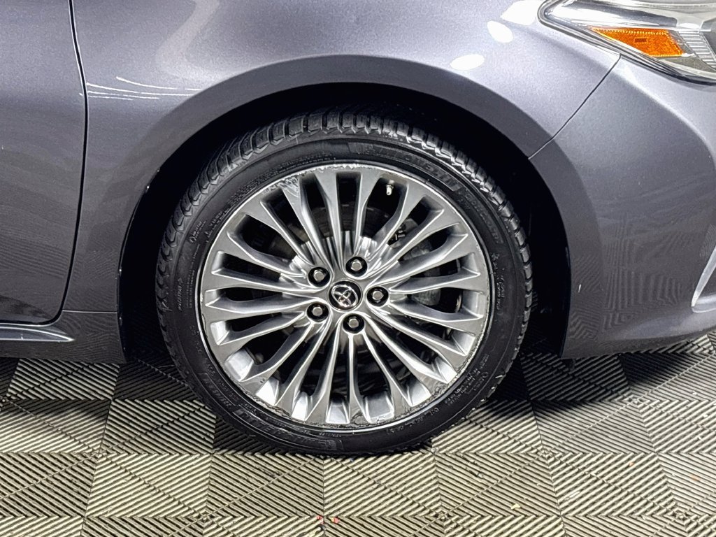Used 2016 Toyota Avalon Limited w/ Toyota Safety Sense Package FWD image 24