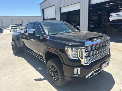 Used 2021 GMC Sierra 3500 Denali w/ Denali Ultimate Package AWD/4WD image 21