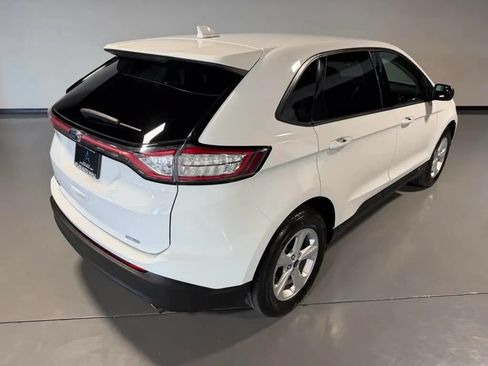 Used 2018 Ford Edge SE FWD image 39