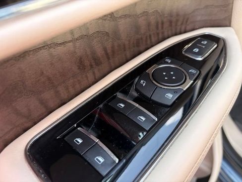 Used 2019 Lincoln Navigator Reserve AWD/4WD image 11