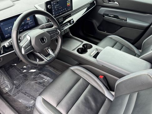 Used 2024 Honda Prologue Touring image 4