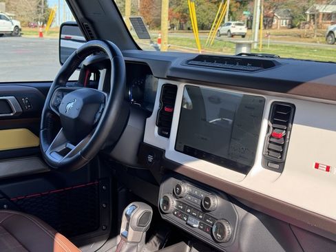 Used 2023 Ford Bronco Heritage Edition image 27