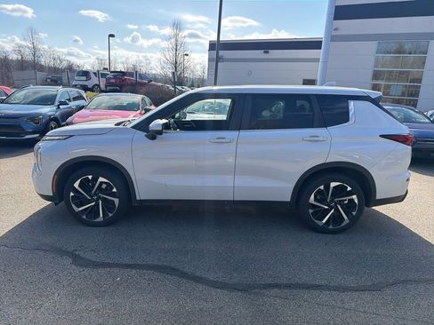 Used 2022 Mitsubishi Outlander ES image 4