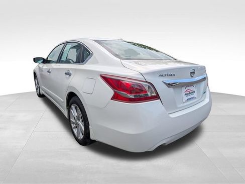 Used 2013 Nissan Altima 2.5 SV FWD image 5