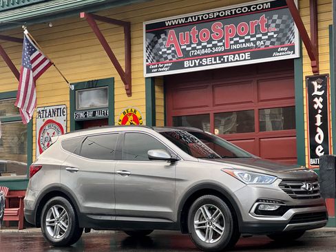 Used 2017 Hyundai Santa Fe Sport image 1