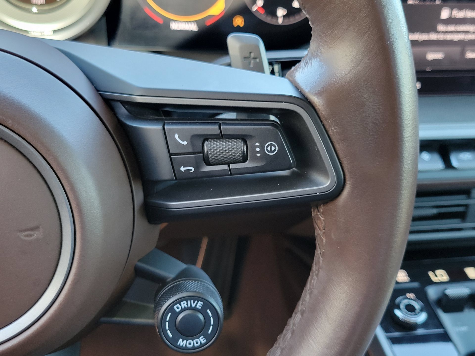 Certified 2022 Porsche 911 Carrera RWD image 14