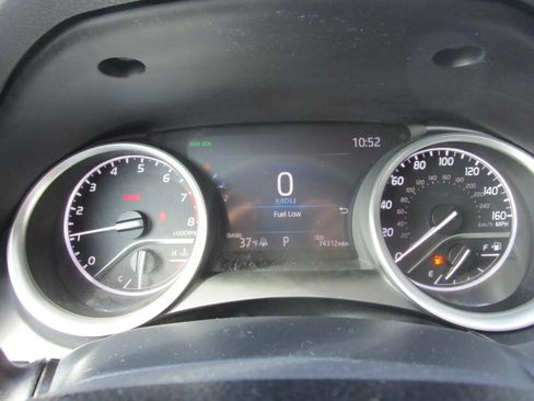 Used 2024 Toyota Camry XLE FWD image 21