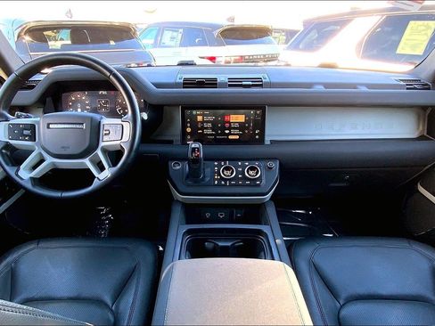 Used 2023 Land Rover Defender 110 S image 15
