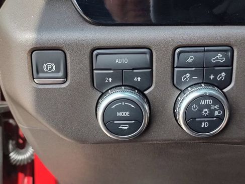 Used 2025 GMC Sierra 1500 SLT w/ SLT Premium Plus Package AWD/4WD image 23