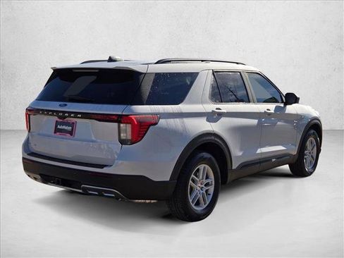 New 2026 Ford Explorer Active w/ Active Comfort Package image 2