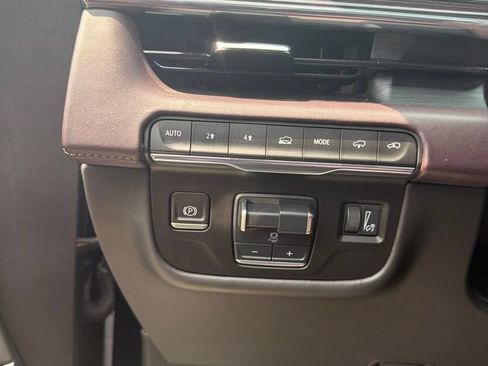 Used 2021 Cadillac Escalade Premium Luxury Platinum AWD/4WD image 11