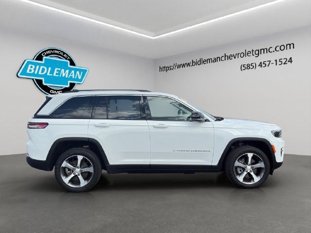 Used 2023 Jeep Grand Cherokee 4WD 4xe image 9