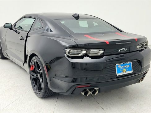 Certified 2021 Chevrolet Camaro LT image 5