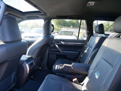 Certified 2023 Lexus GX 460 Luxury w/ Sport Design Package AWD/4WD image 11