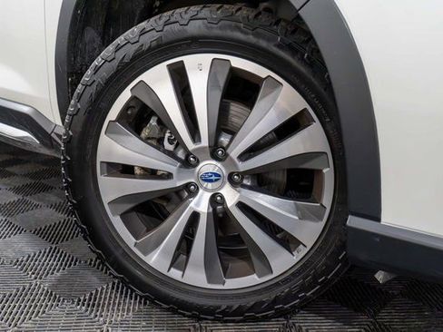 Used 2020 Subaru Ascent Limited w/ Technology Package AWD/4WD image 8