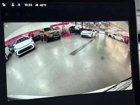 Used 2021 Tesla Model Y Long Range image 24