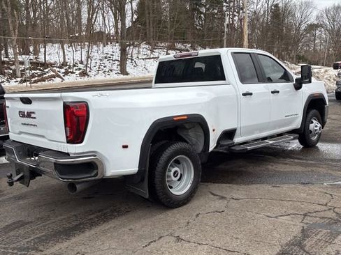 Used 2023 GMC Sierra 3500 Pro w/ Convenience Package image 5