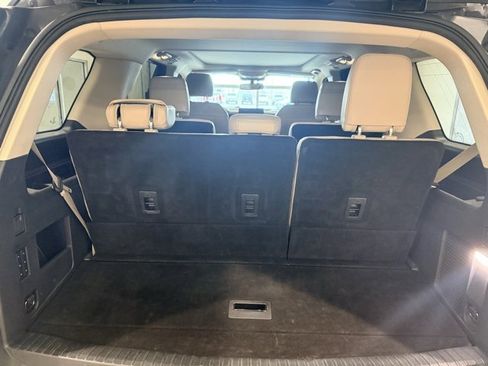 Used 2024 Ford Expedition Limited image 7