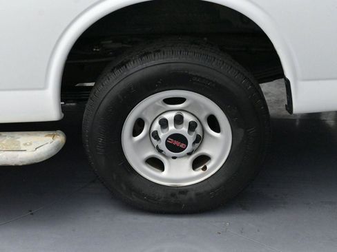 Used 2024 GMC Savana 2500 w/ Driver Convenience Package image 26