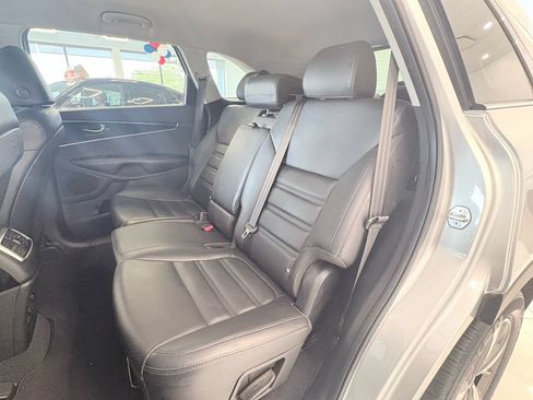 Used 2019 Kia Sorento EX AWD/4WD image 22