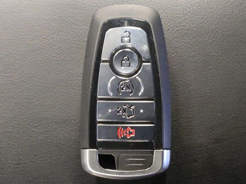 Used 2021 Ford Explorer XLT w/ Equipment Group 202A RWD image 32