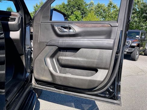 Used 2021 Chevrolet Suburban LS w/ Driver Alert Package AWD/4WD image 11