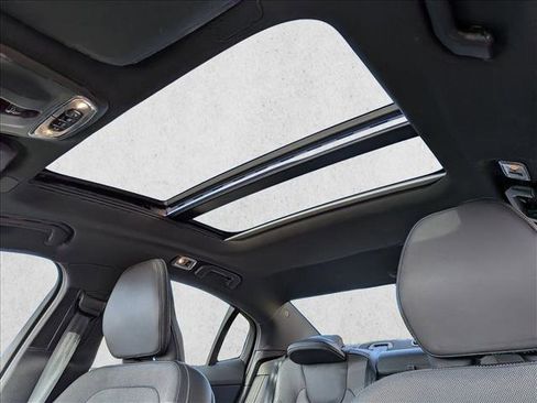 Used 2022 Volvo S60 T8 R-Design AWD/4WD image 15