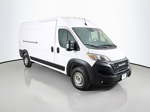 Used 2025 RAM ProMaster 2500 w/ Convenience Group FWD image 2