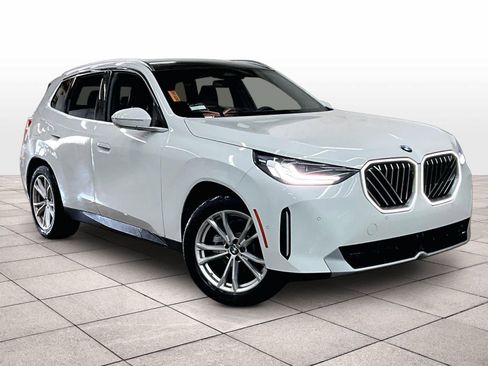 Certified 2025 BMW X3 xDrive30i w/ Premium Package image 2