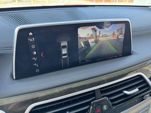 Used 2018 BMW 750i xDrive AWD/4WD image 26