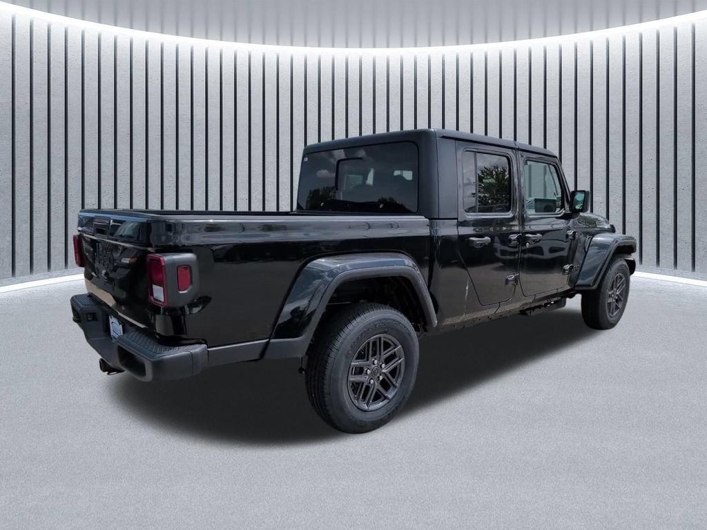 New 2026 Jeep Gladiator Sport AWD/4WD image 10