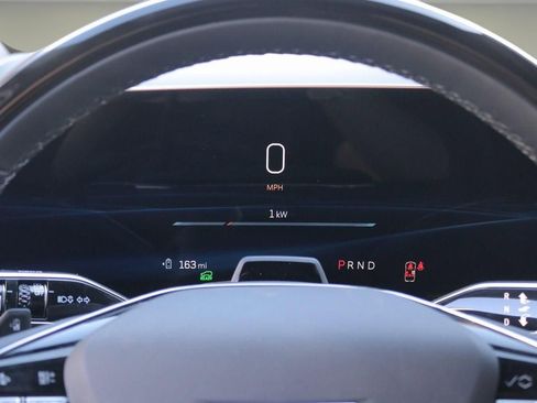 New 2026 Cadillac Optiq Luxury 1 image 22