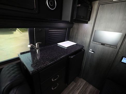 Used 2020 Mercedes-Benz Sprinter 3500 image 17