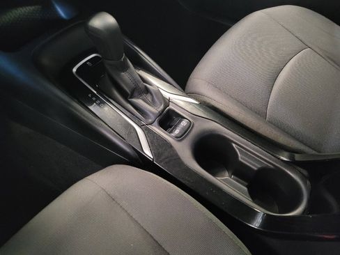 Used 2021 Toyota Corolla LE image 26