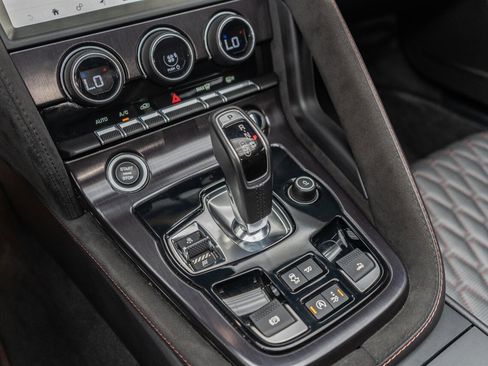 Used 2020 Jaguar F-TYPE SVR image 85