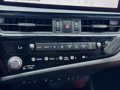 Used 2023 Lexus ES 300h F Sport w/ Accessory Package (Z2) FWD image 12