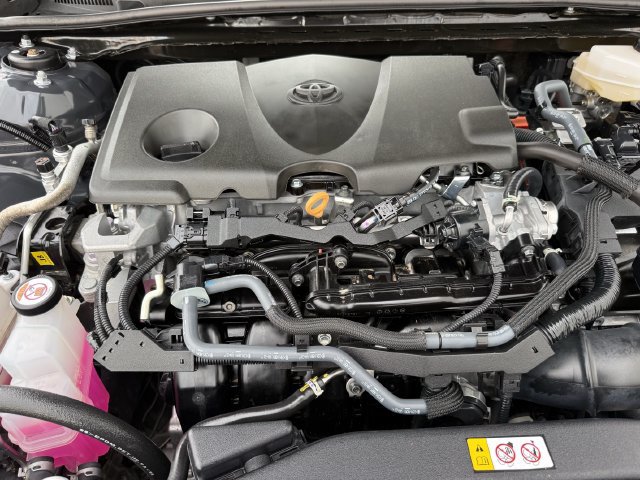 Used 2025 Toyota Camry LE FWD image 34