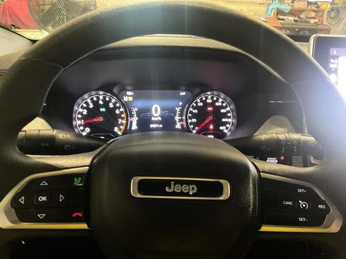 Used 2023 Jeep Compass Sport AWD/4WD image 27